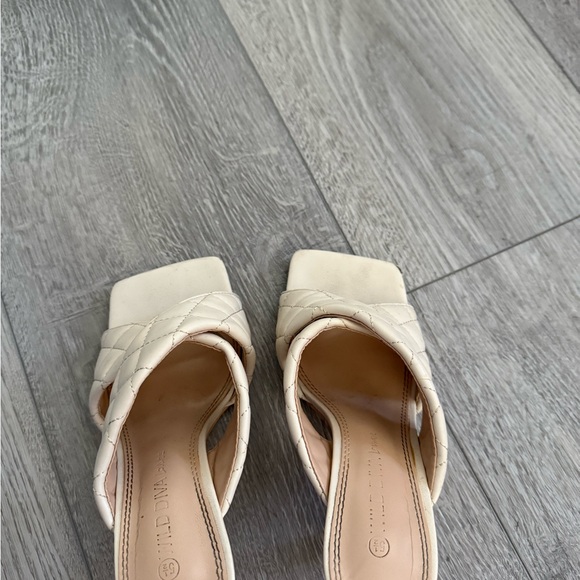 Nude Puff Heels - Picture 3 of 5